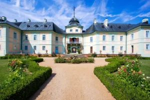 melchiorova-hut-rekreacni-stredisko-ubytovani-plzen-zamek-manetin